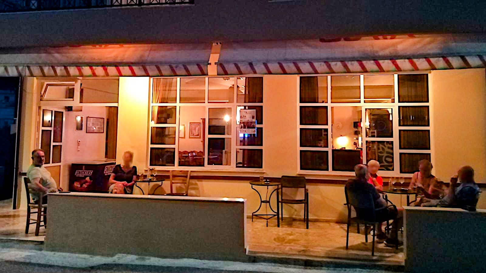 MONA LIZA  Cafe & Bar, Sises